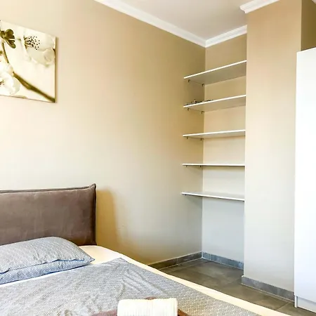 Apartment Magic 777 *